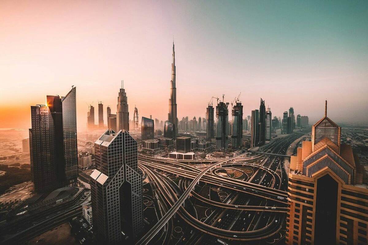 Cakrawala kota Dubai saat senja